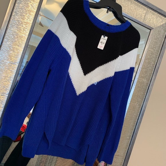 Express Sweaters - ✨SALE✨Express Oversized Knit Sweater